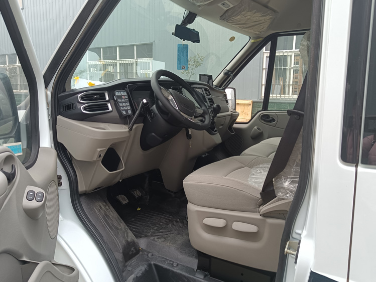福特V362囚車 9-11座囚車 內蒙古上海短途押運囚車