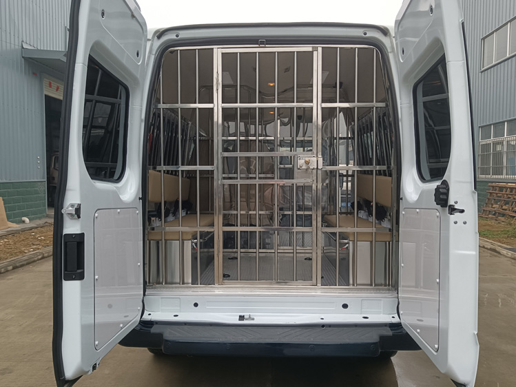 程力囚車_福特11-15人座羈押囚車 110智能警車_福特9-15人座囚車源頭廠家 