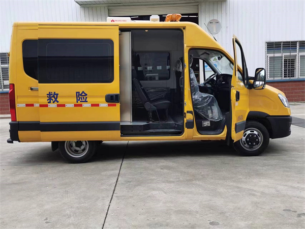 依維柯氣防車廠家國六氣防站配備標準應急救險車_四驅氣防車