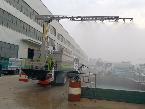 東風(fēng)福瑞卡鐵路抑塵車(chē)_抑塵霧炮車(chē)煤炭揚塵噴霧車(chē)_12噸火車(chē)皮固化降塵車(chē)質(zhì)量好_多功能除塵降塵車(chē)_煤場(chǎng)抑塵車(chē)噴霧均勻