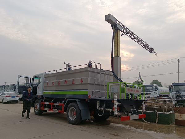 國六東風(fēng)D9鐵路抑塵車(chē)_智能化控制提示煤炭揚塵噴霧車(chē)_12噸火車(chē)皮固化降塵車(chē)質(zhì)量好_多功能除塵降塵車(chē)_煤場(chǎng)抑塵車(chē)噴霧均勻