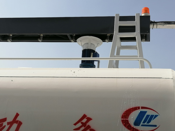 12噸鐵路抑塵車(chē)_礦場(chǎng)鐵路表面封層降塵作業(yè)車(chē)15方鐵路抑塵車(chē)_火車(chē)皮抑塵劑噴灑車(chē)廠(chǎng)家批發(fā)價(jià)_東風(fēng)D9鐵路抑塵車(chē)_15噸霧化抑塵車(chē)